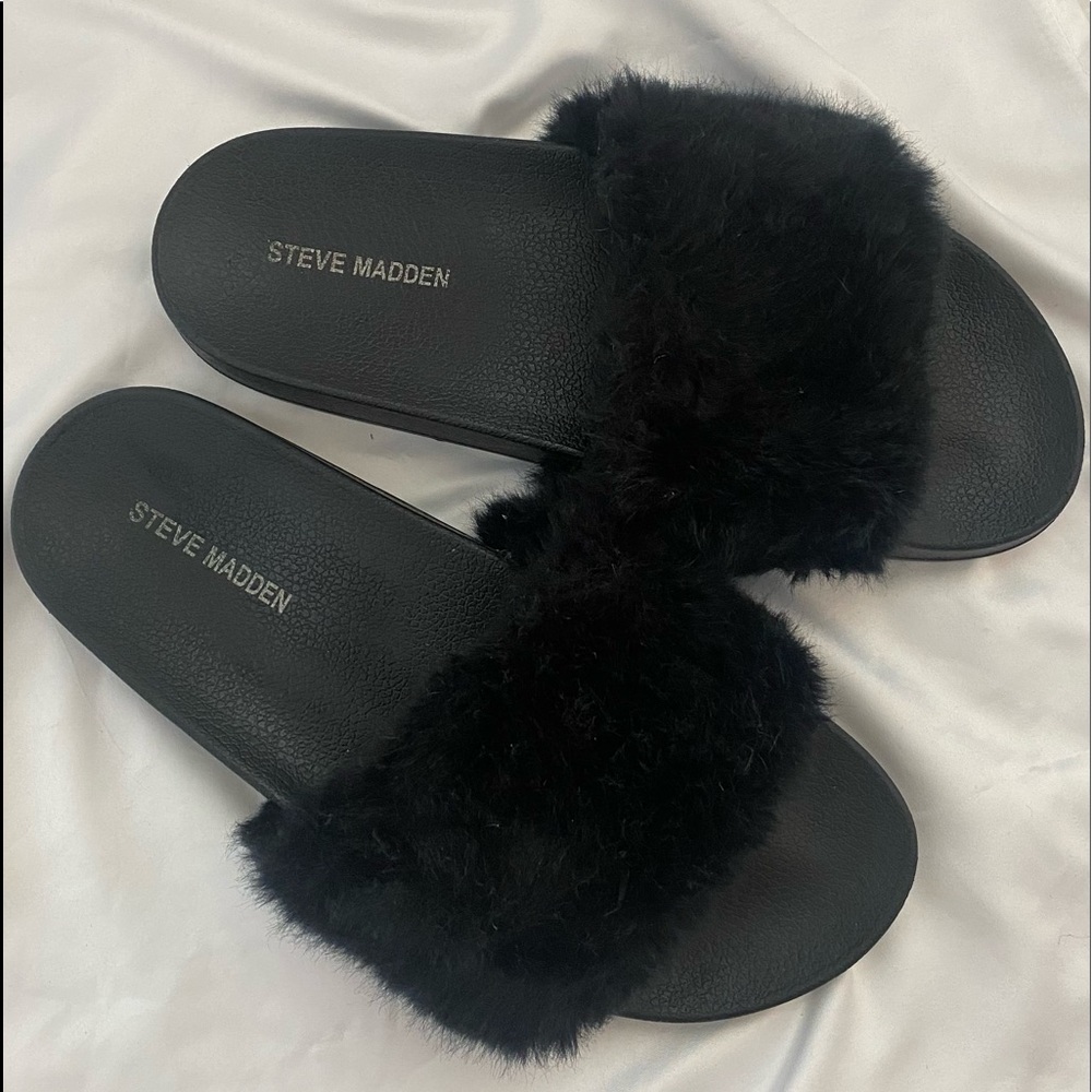Steve Madden size 10 furry slides